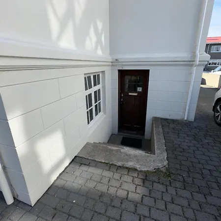 公寓 Urban Escape 2-bedroom Haven With Private Entrance