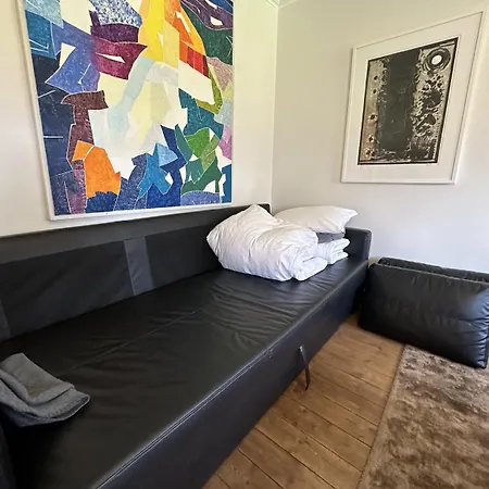 Urban Escape 2-bedroom Haven With Private Entrance